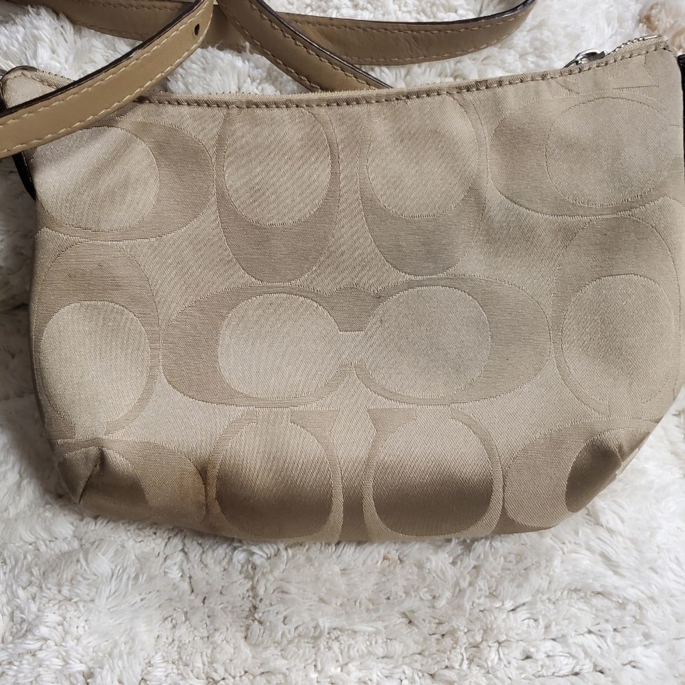 Coach Vintage Tan Monogram Logo Crossbody Messenger Purse - Picture 7 of 7